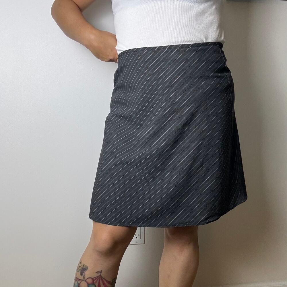 Y2k stripe knee length skirt my michelle size 13/14